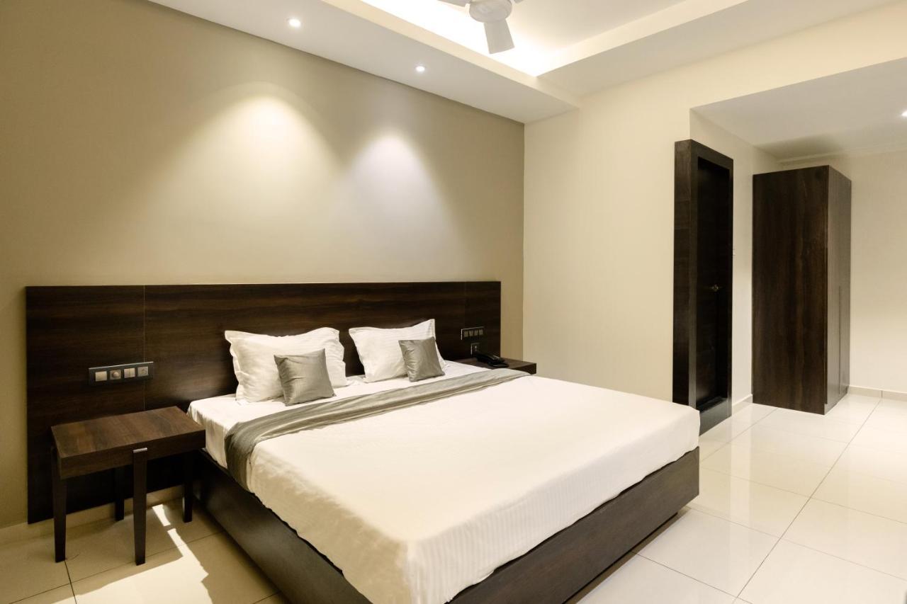 Hotel Paramount Suites & Service Apartments Mangalore Ngoại thất bức ảnh